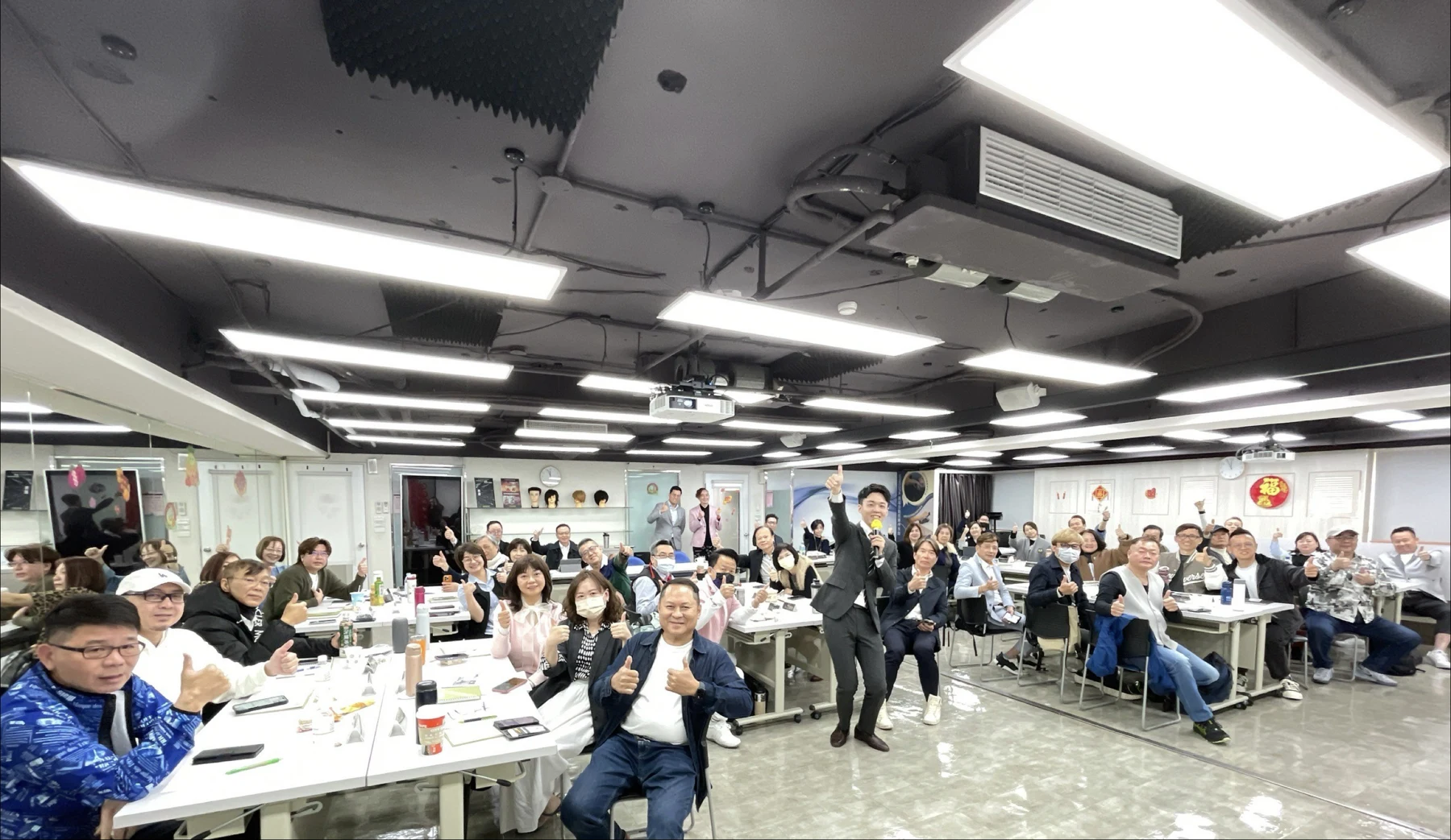 曼都最高主管 AI 內訓現場